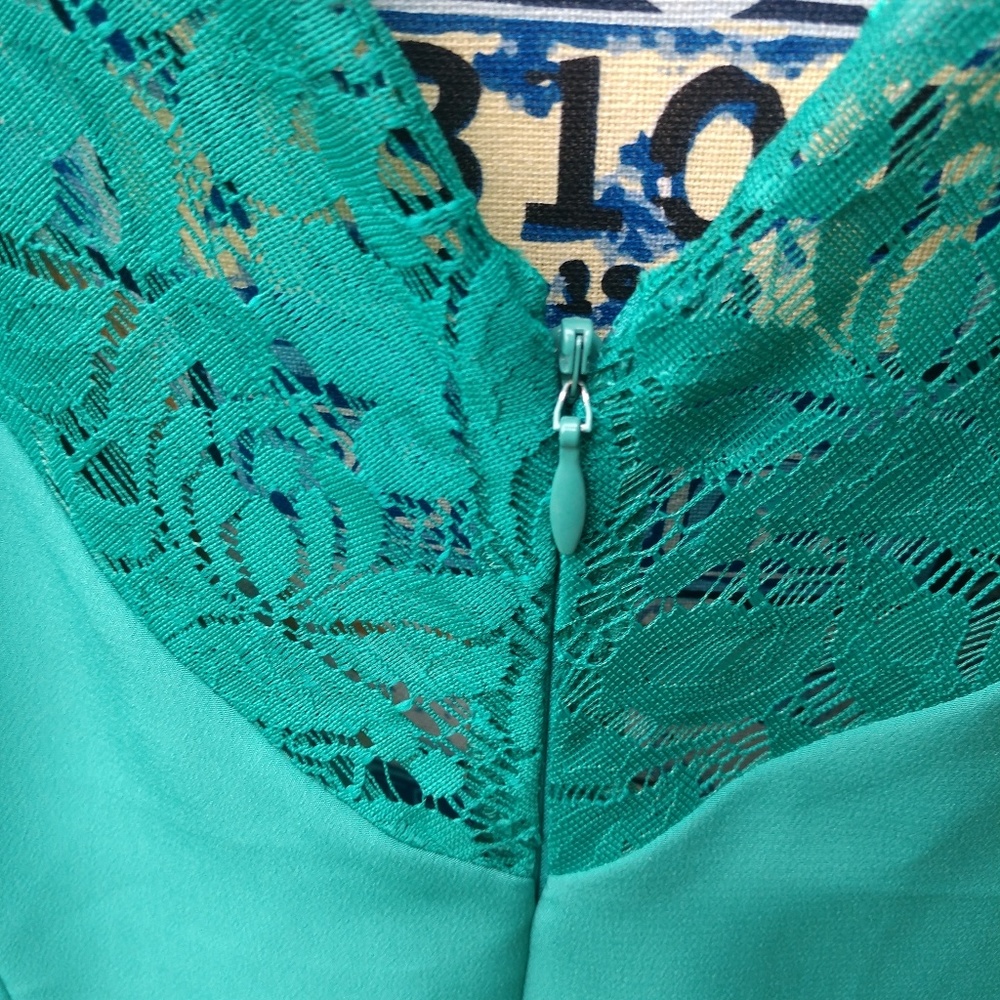 Dress - Picture 3 of 6